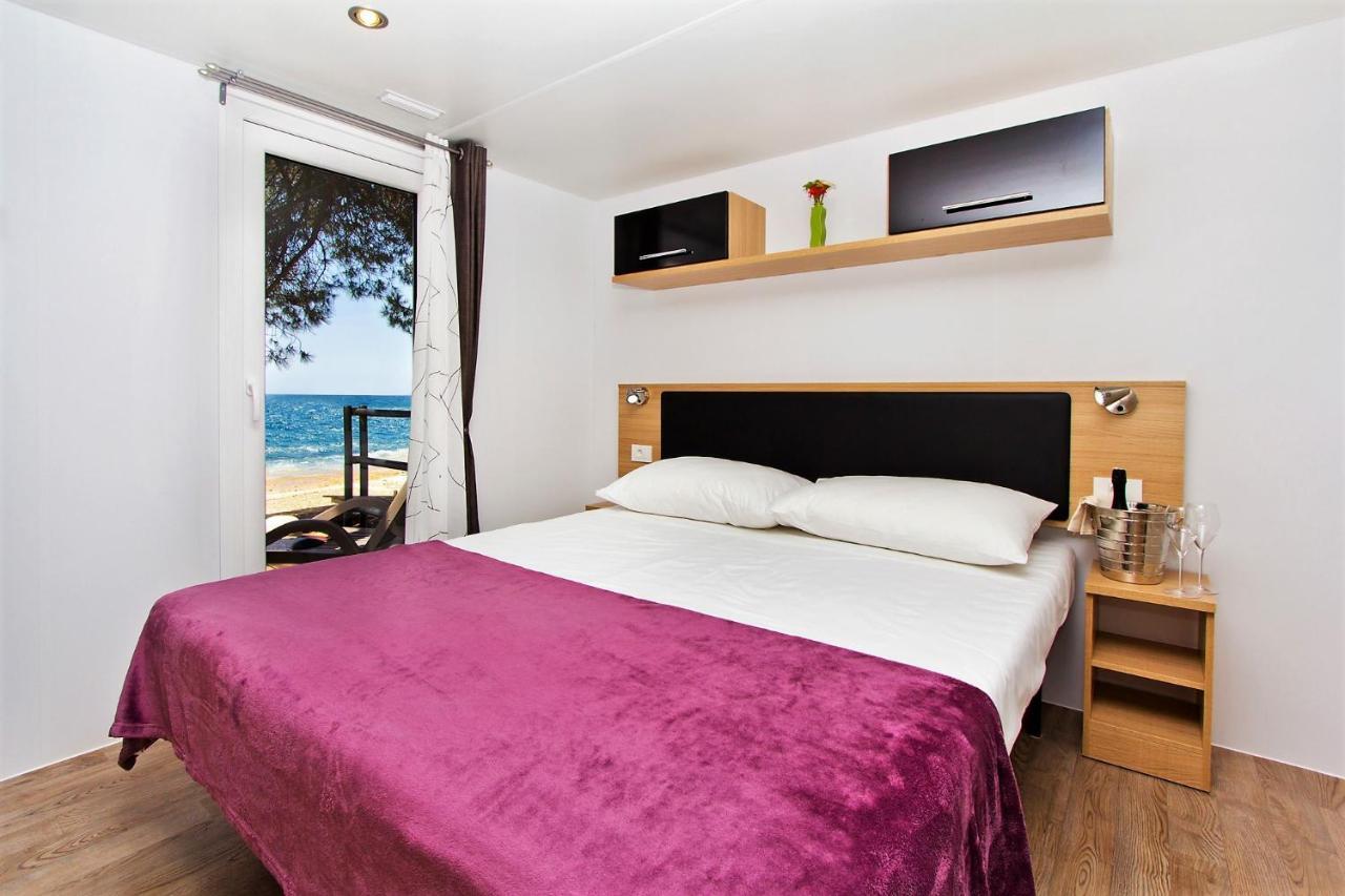 פורץ Boutique Camping Materada Beach מראה חיצוני תמונה